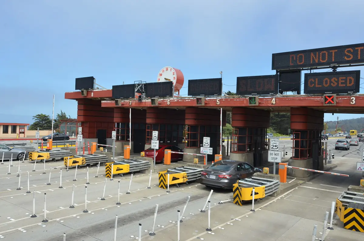 The toll plaza at the south end of the bridge